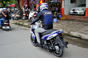 Điều khiển xe không biển số