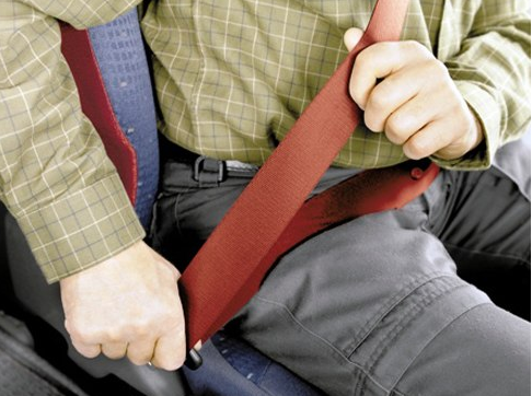 Nguyên lý hoạt động và công dụng của dây an toàn trên xe ô tô