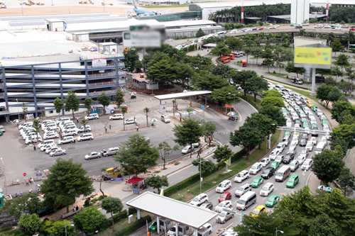 Cấm phương tiện lưu thông quanh sân bay Tân Sơn Nhất