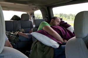 Những điều cần nhớ khi ngủ trong xe ô tô